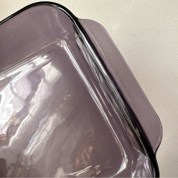 Pyrex Baking Dish 8x8 square in purple amethyst color - Picture 8 of 8